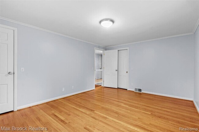 Building Photo - 600 Westwood Dr