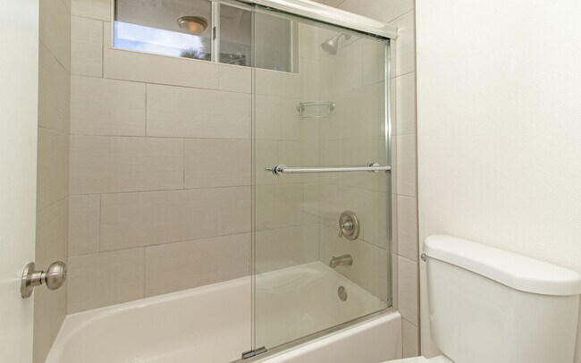 Building Photo - Home in the Community of Del Mar Highlands!