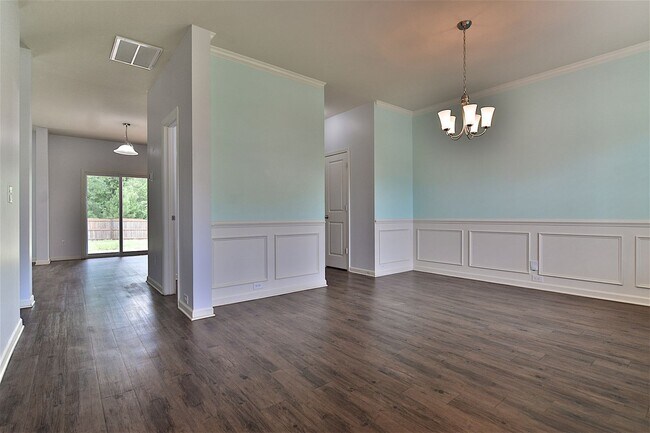 Building Photo - 804 Sunseeker Dr