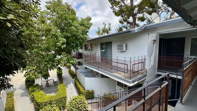 Building Photo - 6335 Whitsett Ave