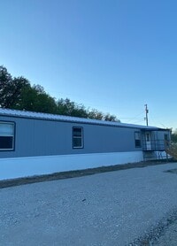 Building Photo - 340 Live Oak Rd