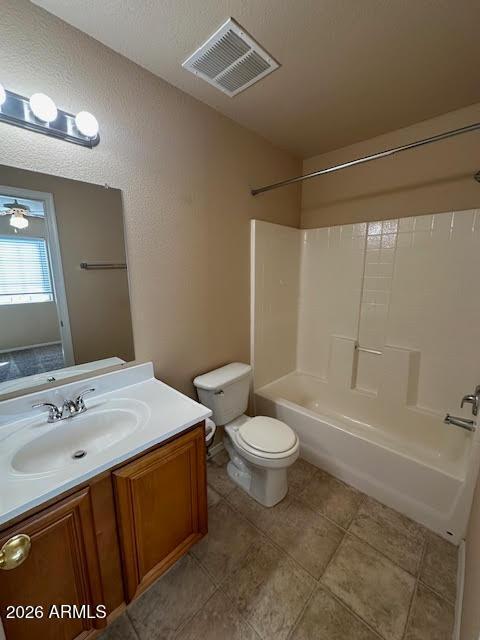 Building Photo - 2834 E Tracy Ln