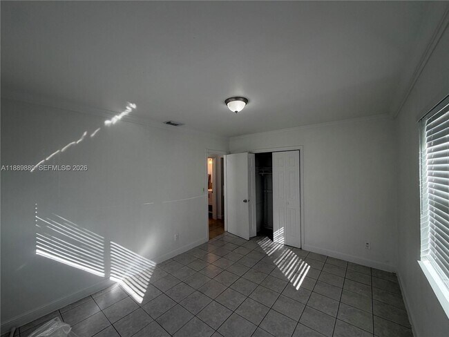 Building Photo - 2215 Adams St