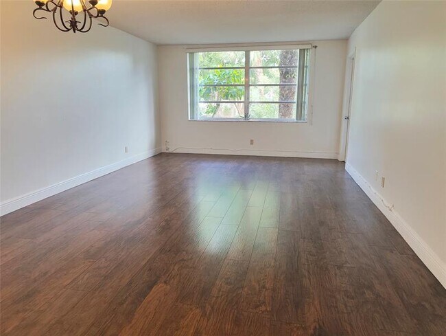 Building Photo - 4025 N Federal Hwy