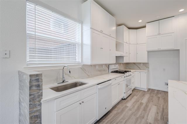Building Photo - 1521 Palisades Dr