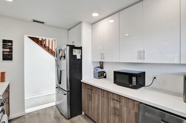 Building Photo - 7387 NW 34th St