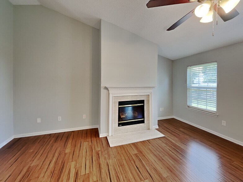 Building Photo - 3320 Arbor Pointe Dr
