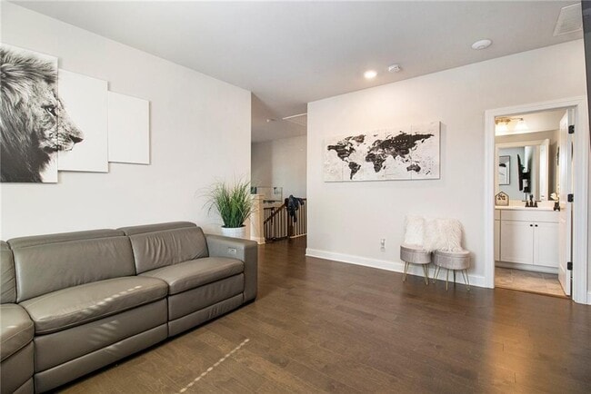 Building Photo - 603 Skye Ct