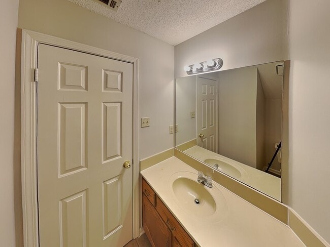 Building Photo - 7348 Ginger Snap Cove