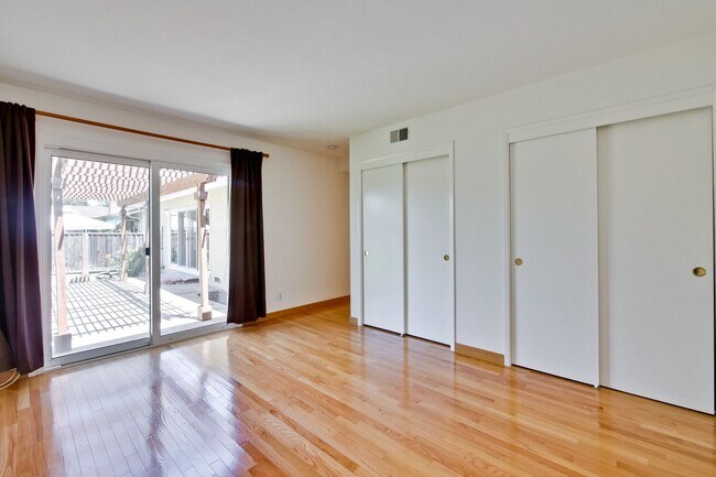 Building Photo - Charming Updated 4 Bedroom Home in Santa Clara with Expansive Backyard and Fruit Trees.