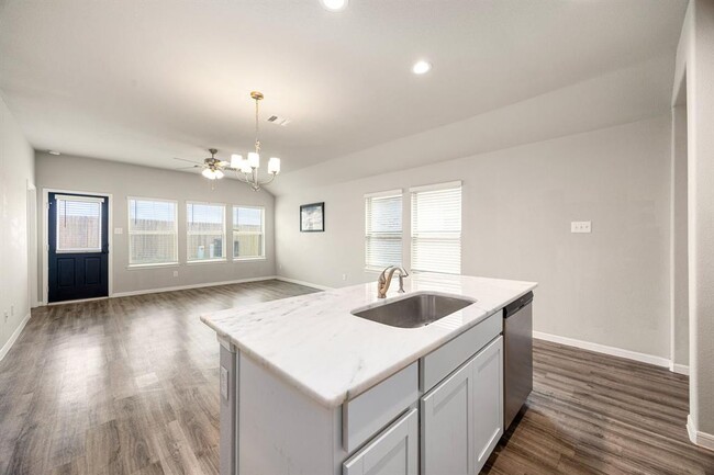 Building Photo - 22630 Rosebush Hl Rd
