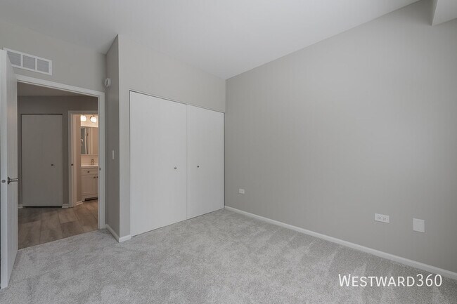 Building Photo - 24821 Gates Ct