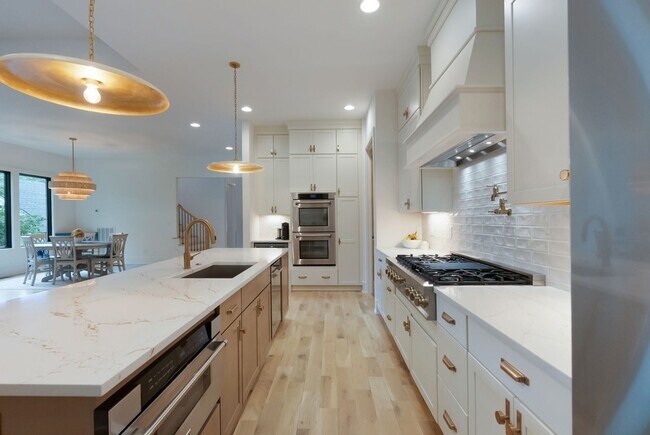 Building Photo - 3733 Estes Rd