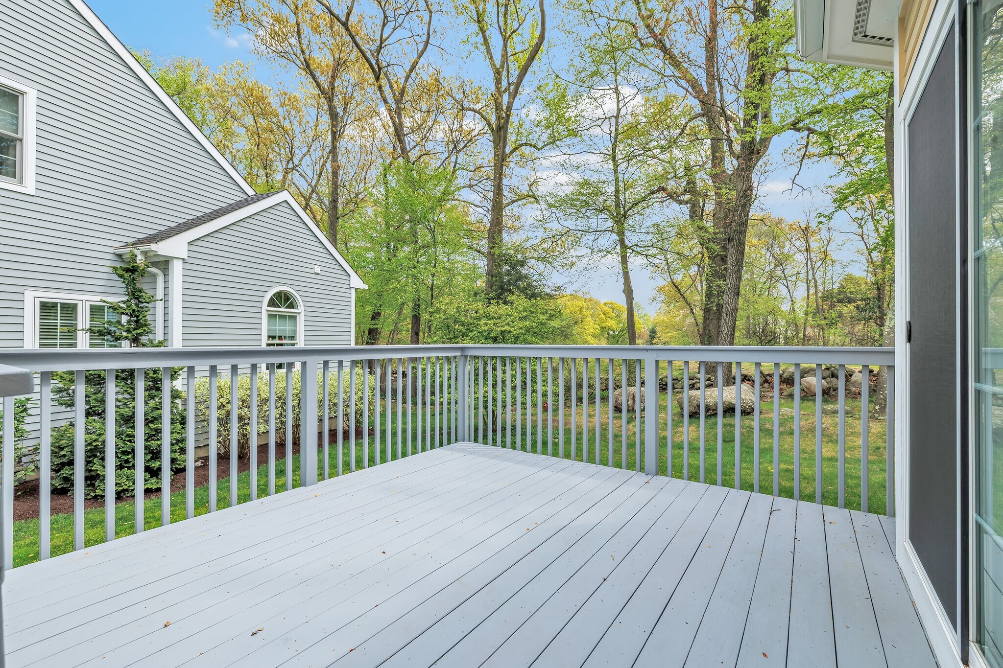 Building Photo - 70 Maple Oak Dr