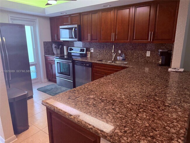 Building Photo - 2731 NE 14th Street Causeway