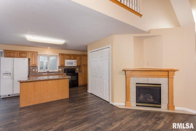 Building Photo - 3054 Cherrywood Dr