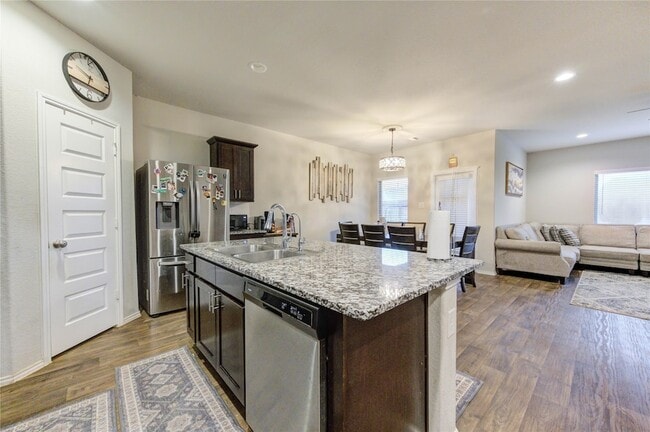 Building Photo - 1615 Goose Island Ln