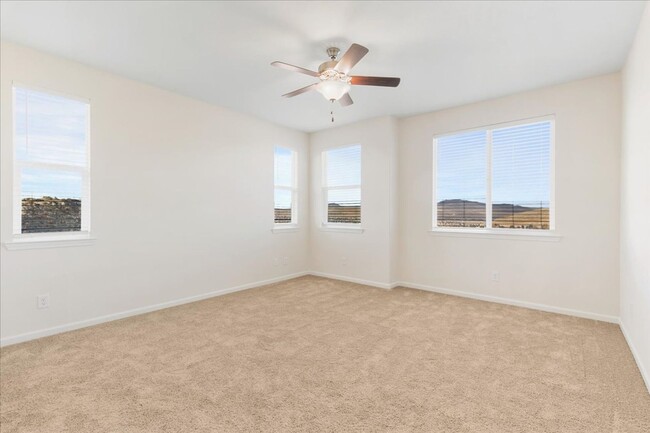 Building Photo - The Tahoe - Luxury 3 Bedroom, 2.5 Bath Tow...