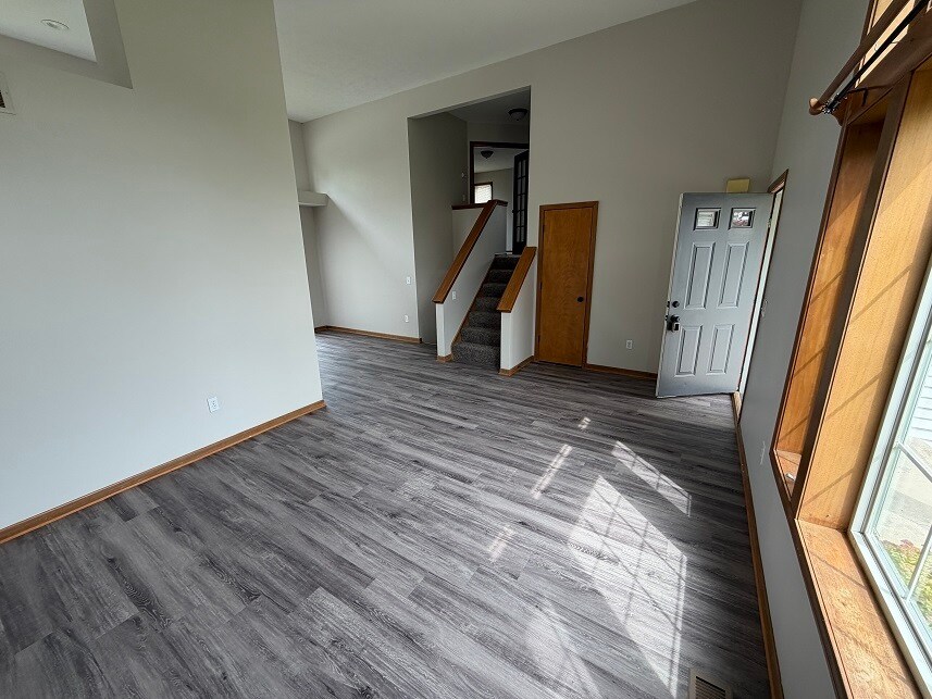 Building Photo - 4541 Brookmeadow Ct SE