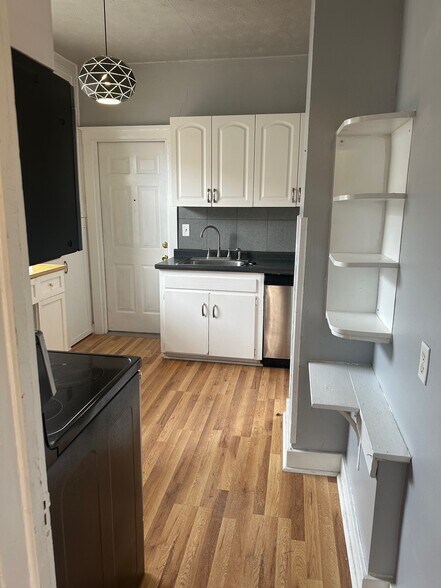 Building Photo - 4802 Capitol Ave