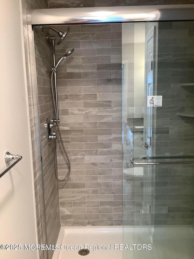 Building Photo - 506 Harding Rd