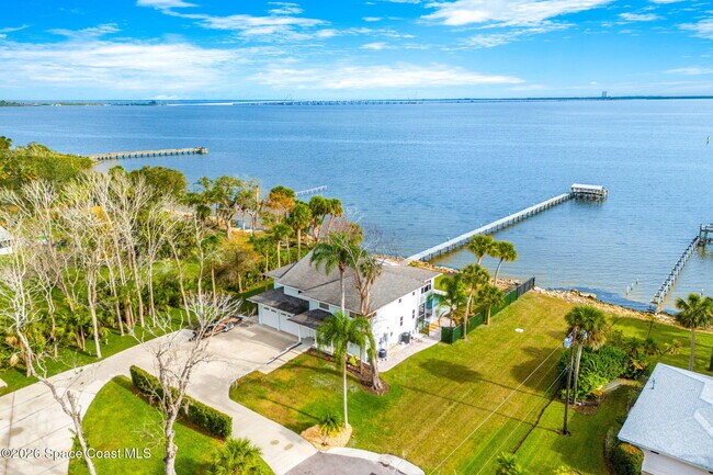 Building Photo - 100 Bonita St