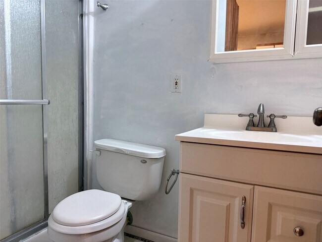 Building Photo - 2110 Lariat Trail