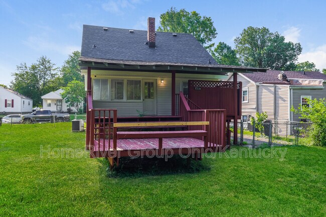 Building Photo - 4328 Lonsdale Ave