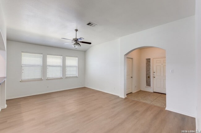 Building Photo - 126 Split Rail Dr