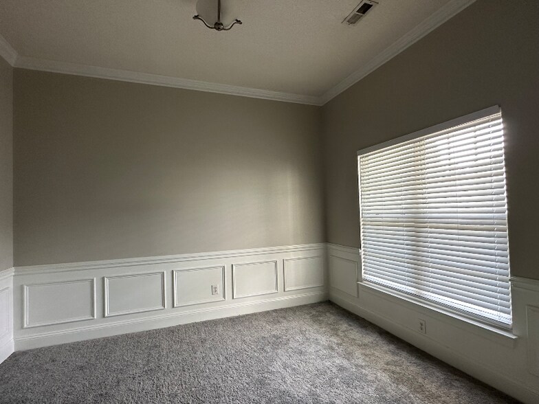Building Photo - 4722 Lone Tree Ct
