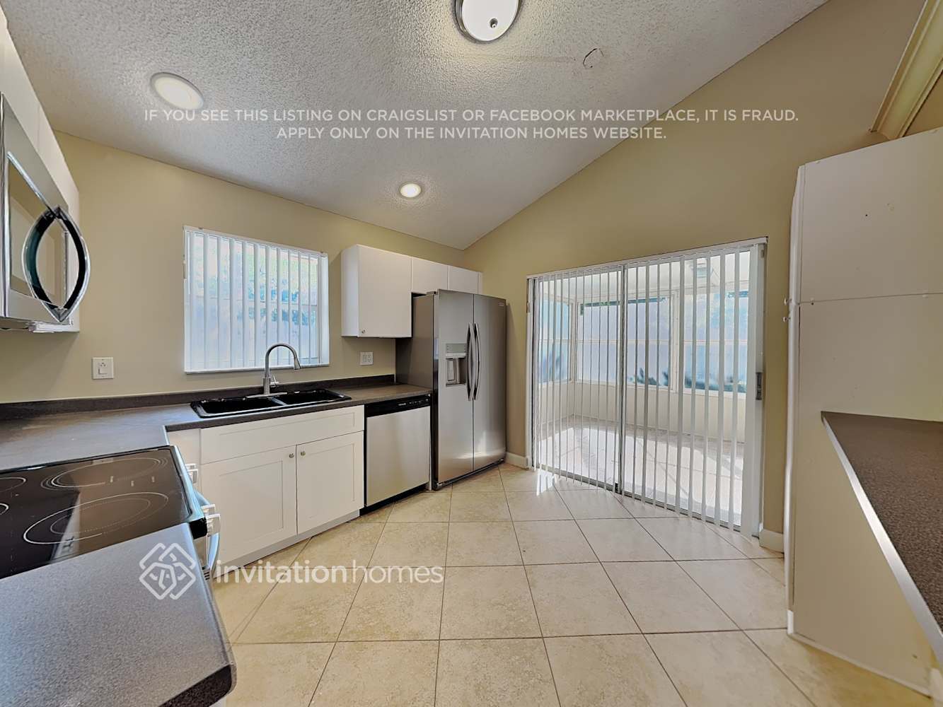 Building Photo - 12152 NW 35th Pl