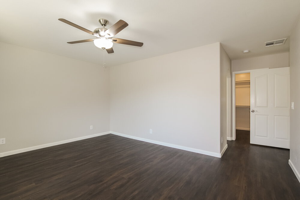 Building Photo - 5824 S 27th Dr