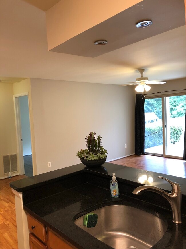 Building Photo - 11706 Olde English Dr