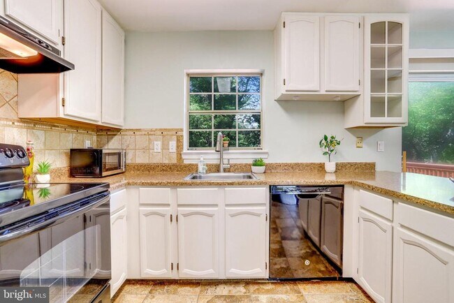 Building Photo - 4546 Little River Run Dr