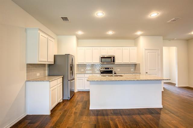 Building Photo - 424 Milverton Dr