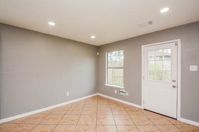 Building Photo - 22951 Twisting Pine Dr