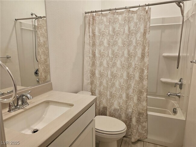 Building Photo - 8033 Adelaide Hls St