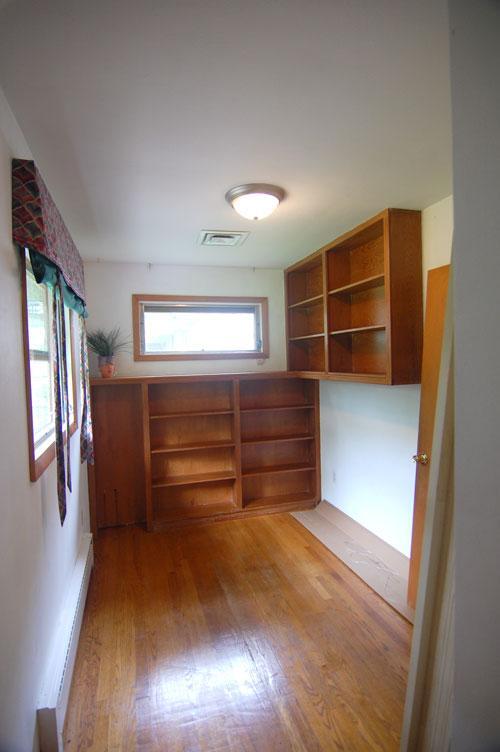 Building Photo - 1903 S Vine St