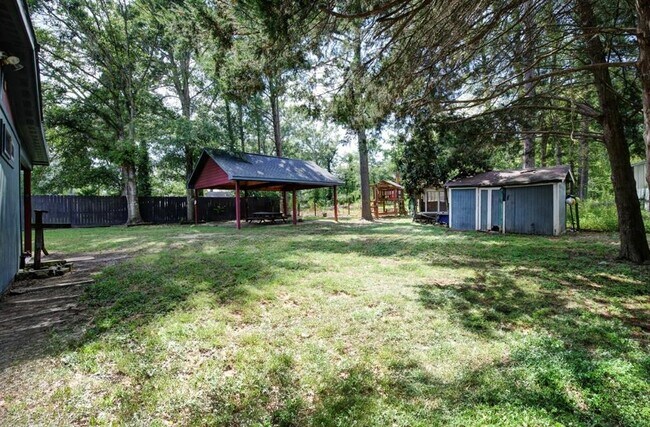 Building Photo - 11787 Stonehedge Dr