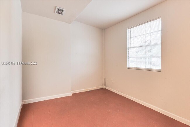 Building Photo - 14601 NW 10th Ave