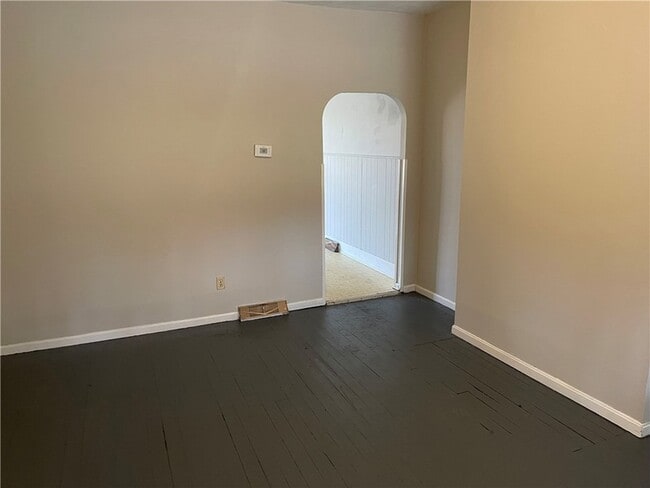 Building Photo - 15 Darlington Ave