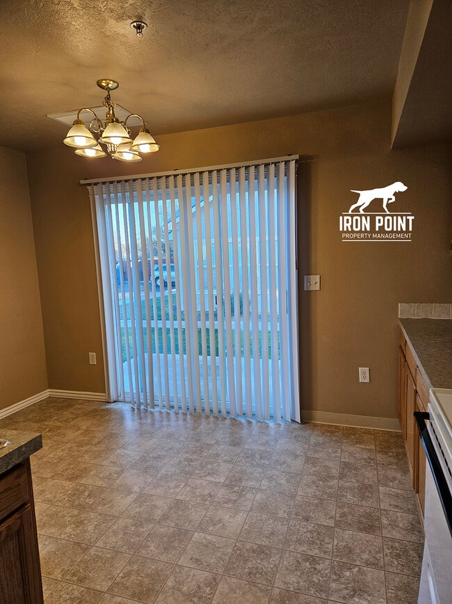 Building Photo - ELD4017