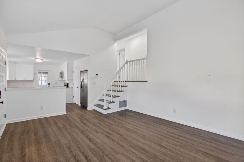 Building Photo - 1013 Sherry Ave