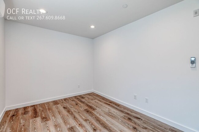 Building Photo - West Philadelphia Two Bedroom Apartment