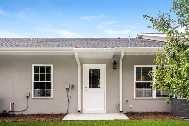 Building Photo - 1212 Walker Point Way