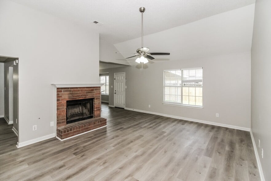 Building Photo - 7568 Baysweet Dr