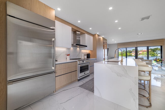 Building Photo - 3474 S Ocean Blvd