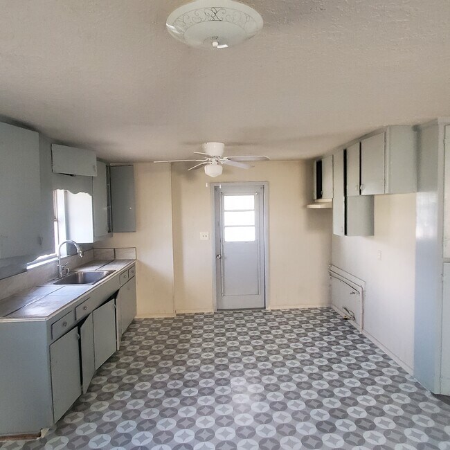 Building Photo - 1705 Brownfield Rd