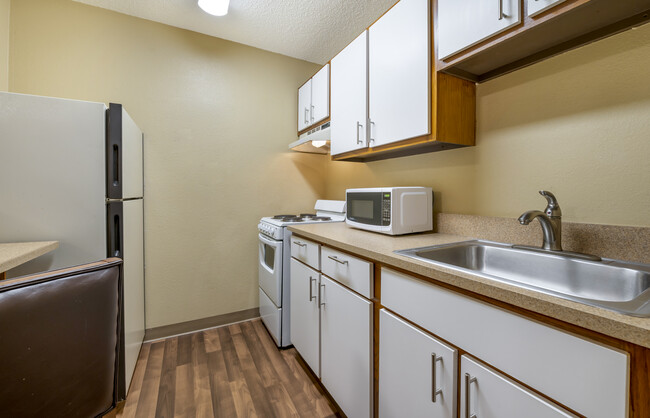 Building Photo - Furnished Studio-Indianapolis - Northwest ...