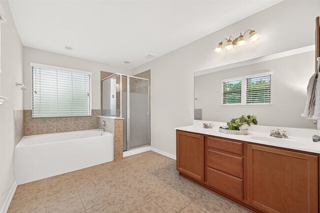 Building Photo - 21454 Piralta Ridge Ln